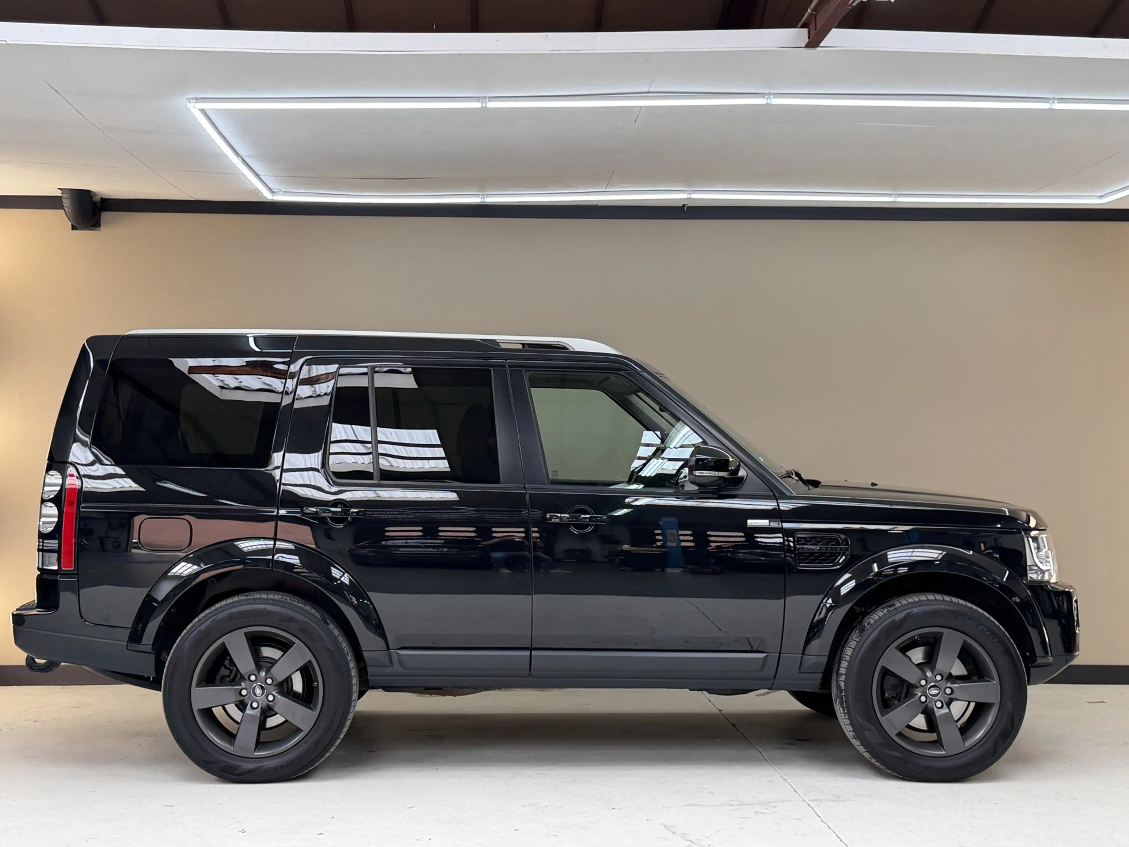 Land Rover Discovery 3.0 TDV6 HSE Landmark, 211Pk, 2016, EURO 6, 2de ei — photo 9