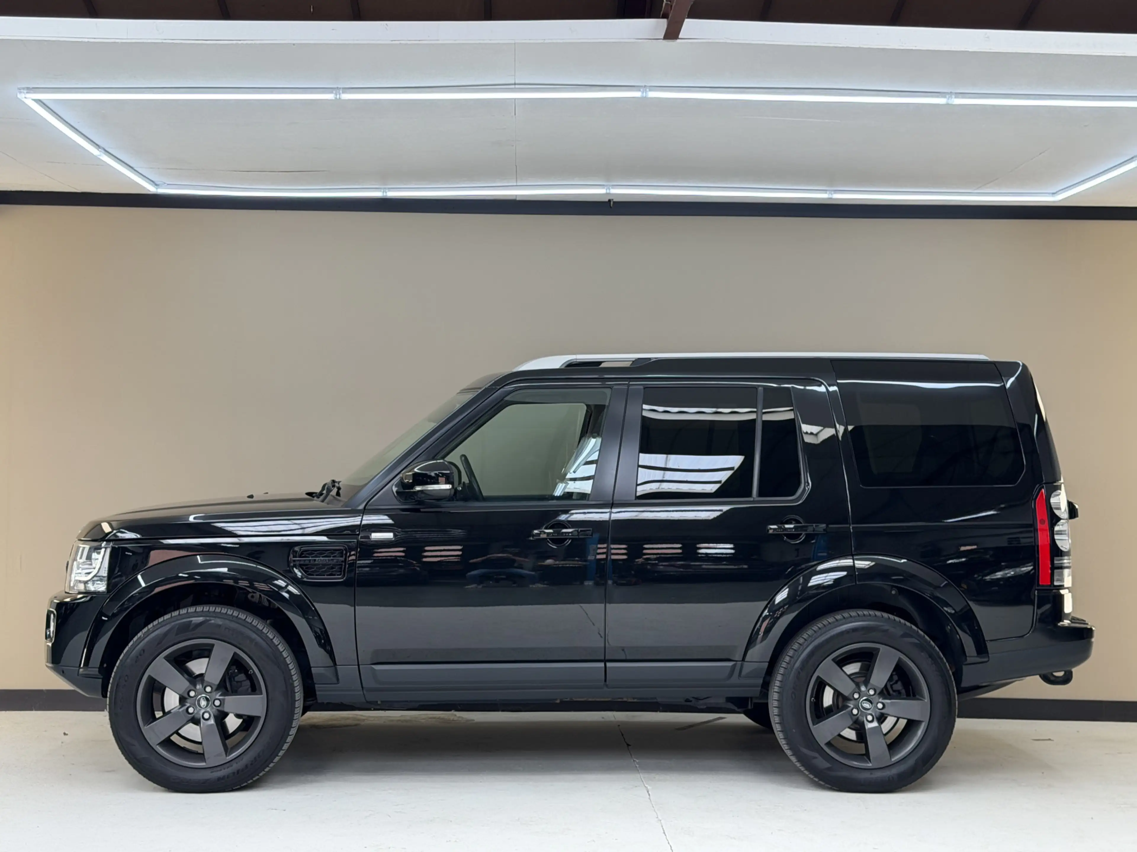 Land Rover Discovery 3.0 TDV6 HSE Landmark, 211Pk, 2016, EURO 6, 2de ei — photo 11