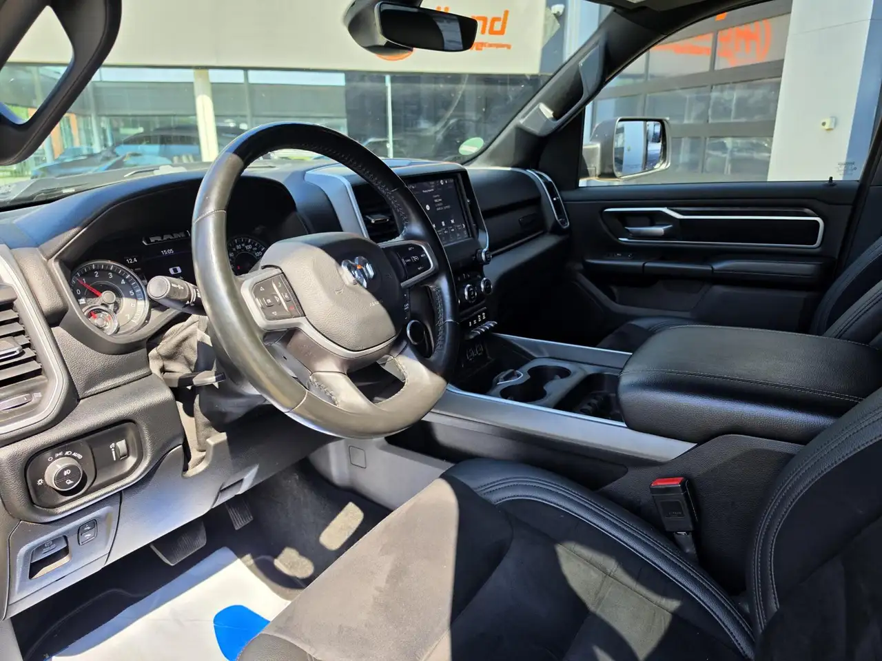 Dodge RAM 2022 — фото 12