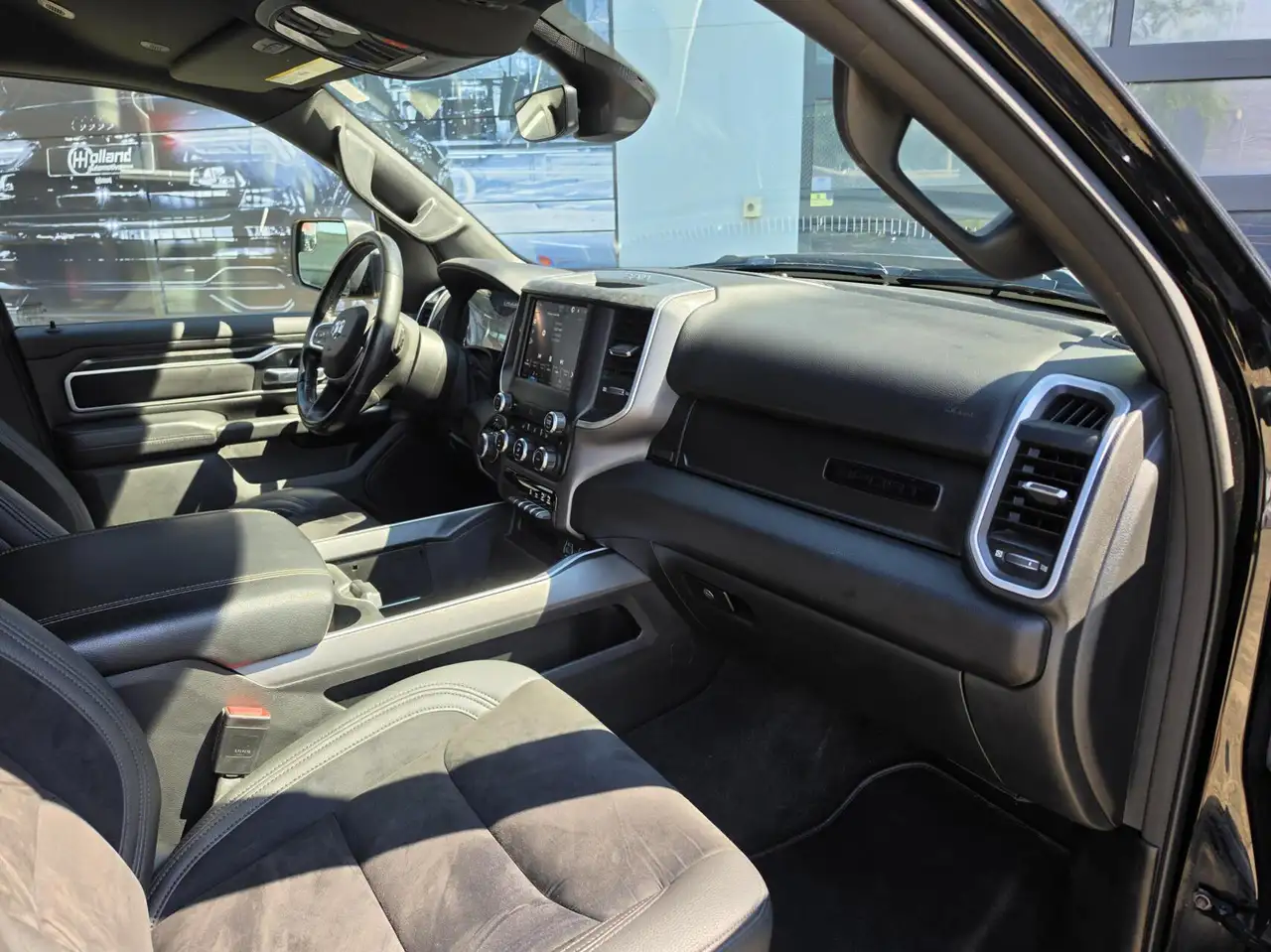 Dodge RAM 2022 — фото 15
