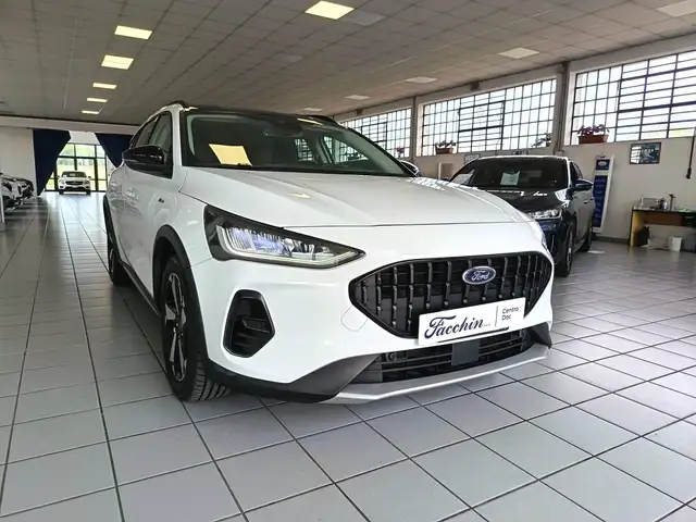 Ford Focus view 8