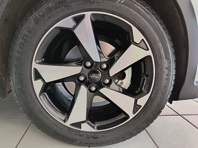 Ford Focus view 12