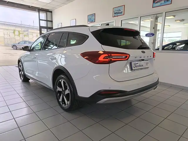 Ford Focus view 7