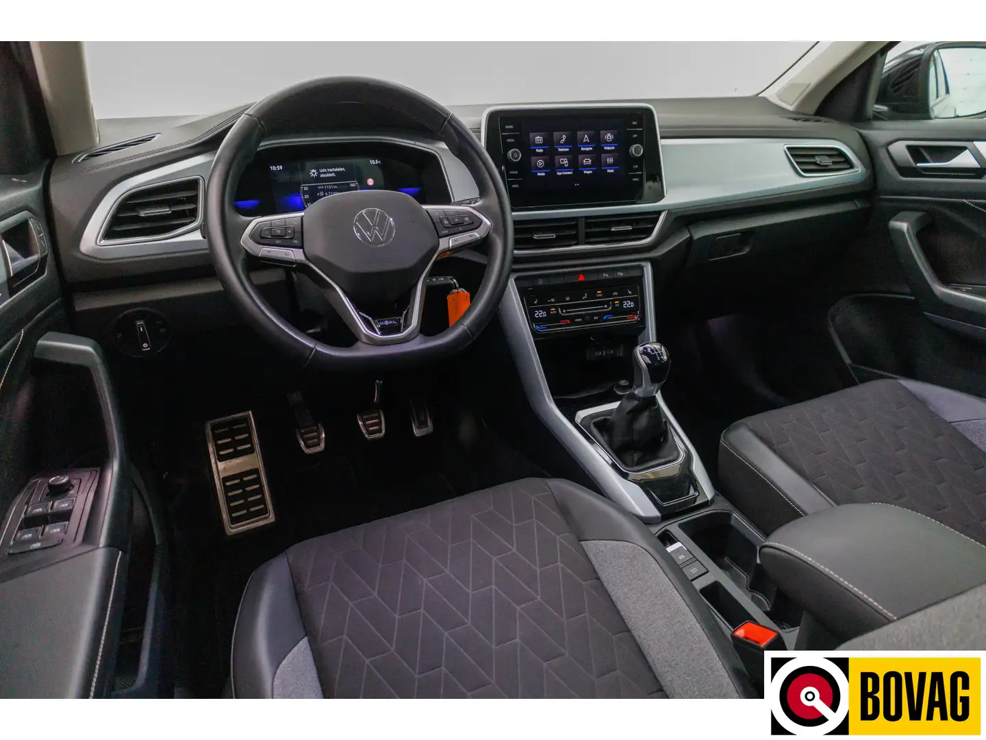 Volkswagen T-Roc 1.0 TSI Goal Edition | Stoelverw. | Apple Carplay Zwart - 2