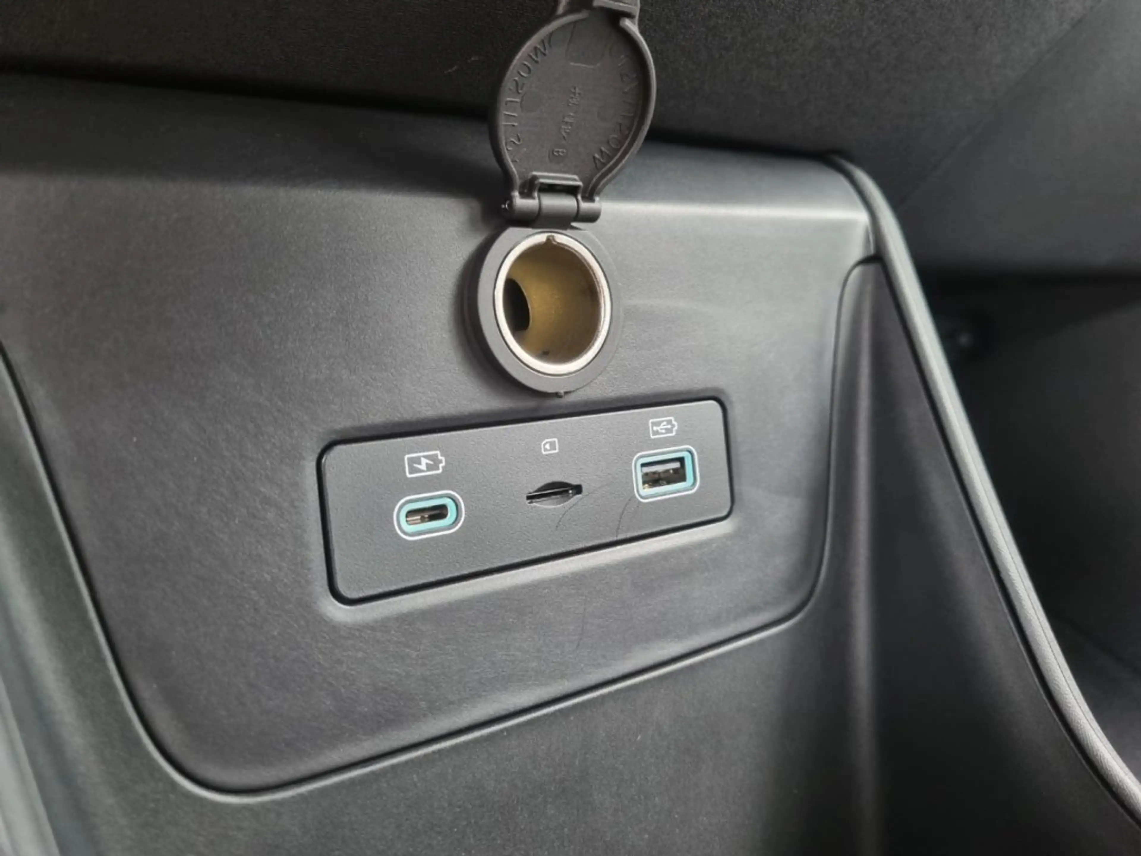 BYD Dolphin Surf Boost — photo 11