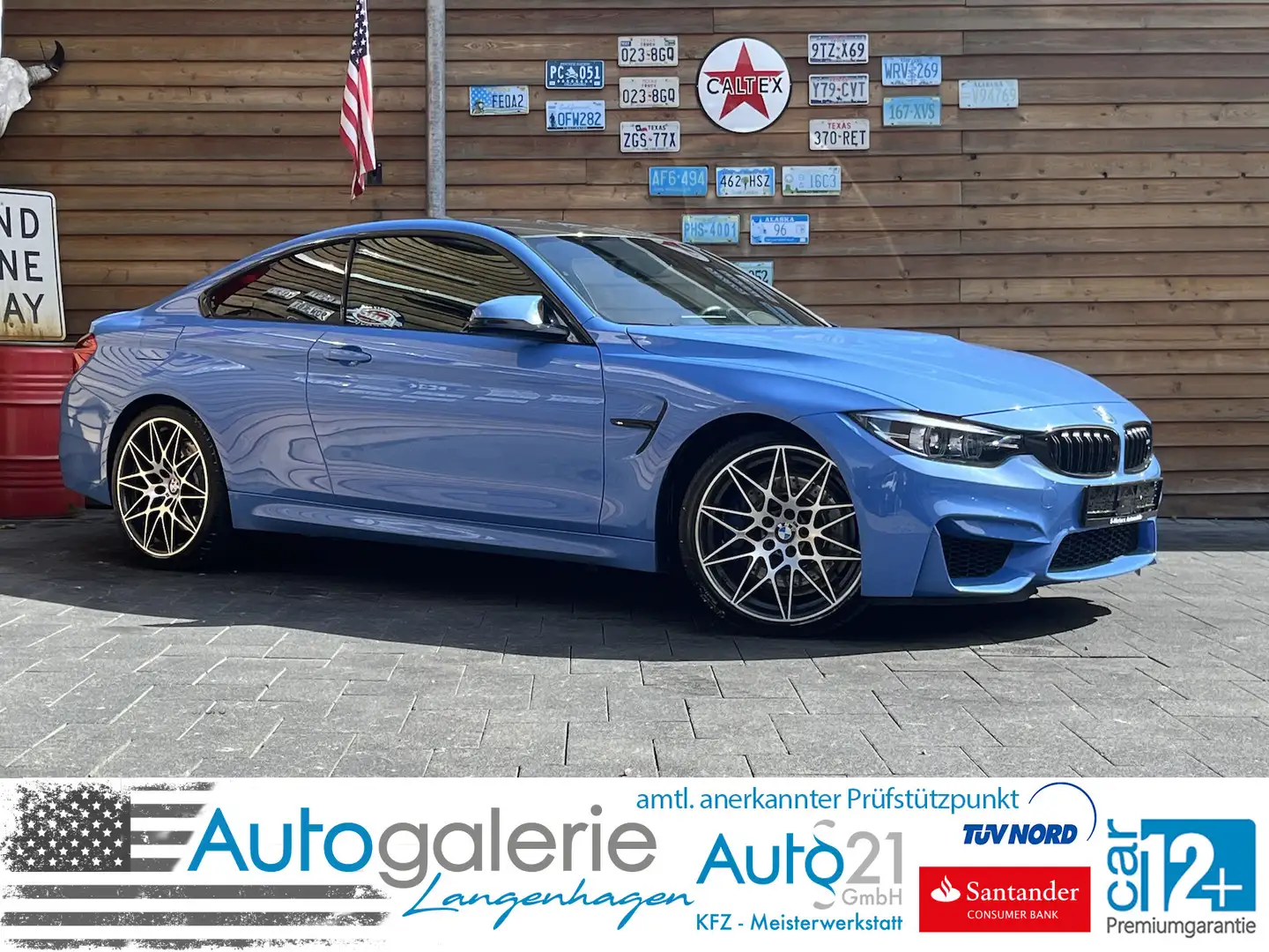 BMW M4 LED Carbon SMG Navi Klappe Modrá - 1