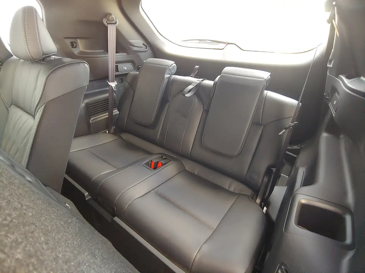 Mitsubishi Outlander снимка Mitsubishi Outlander