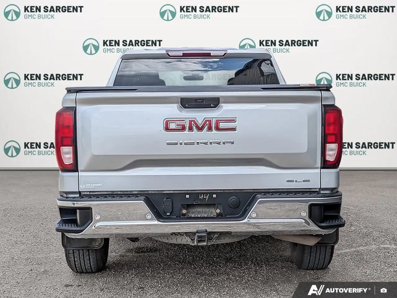 GMC Sierra 1500 снимка GMC Sierra 1500
