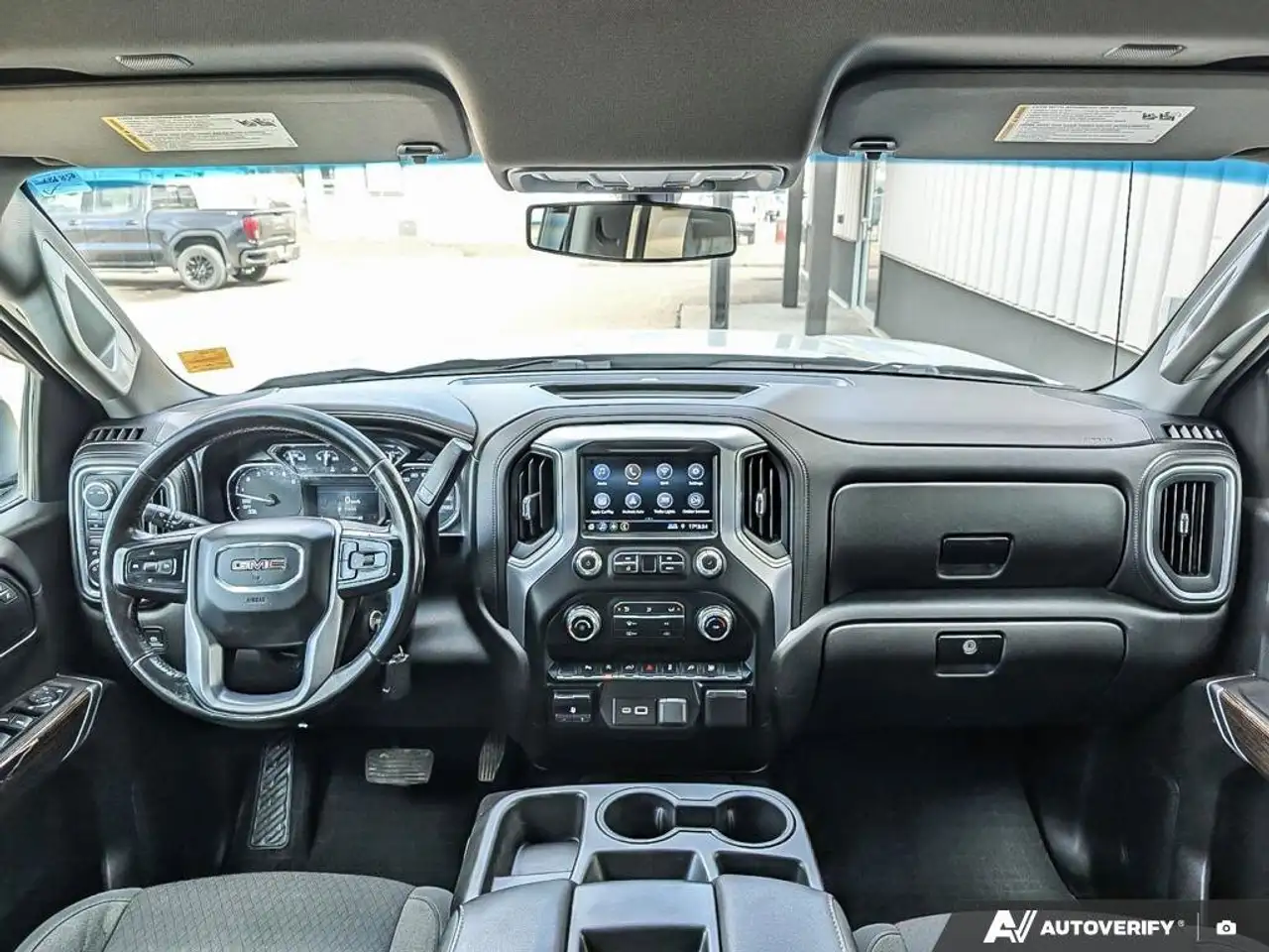 GMC Sierra 1500 снимка GMC Sierra 1500