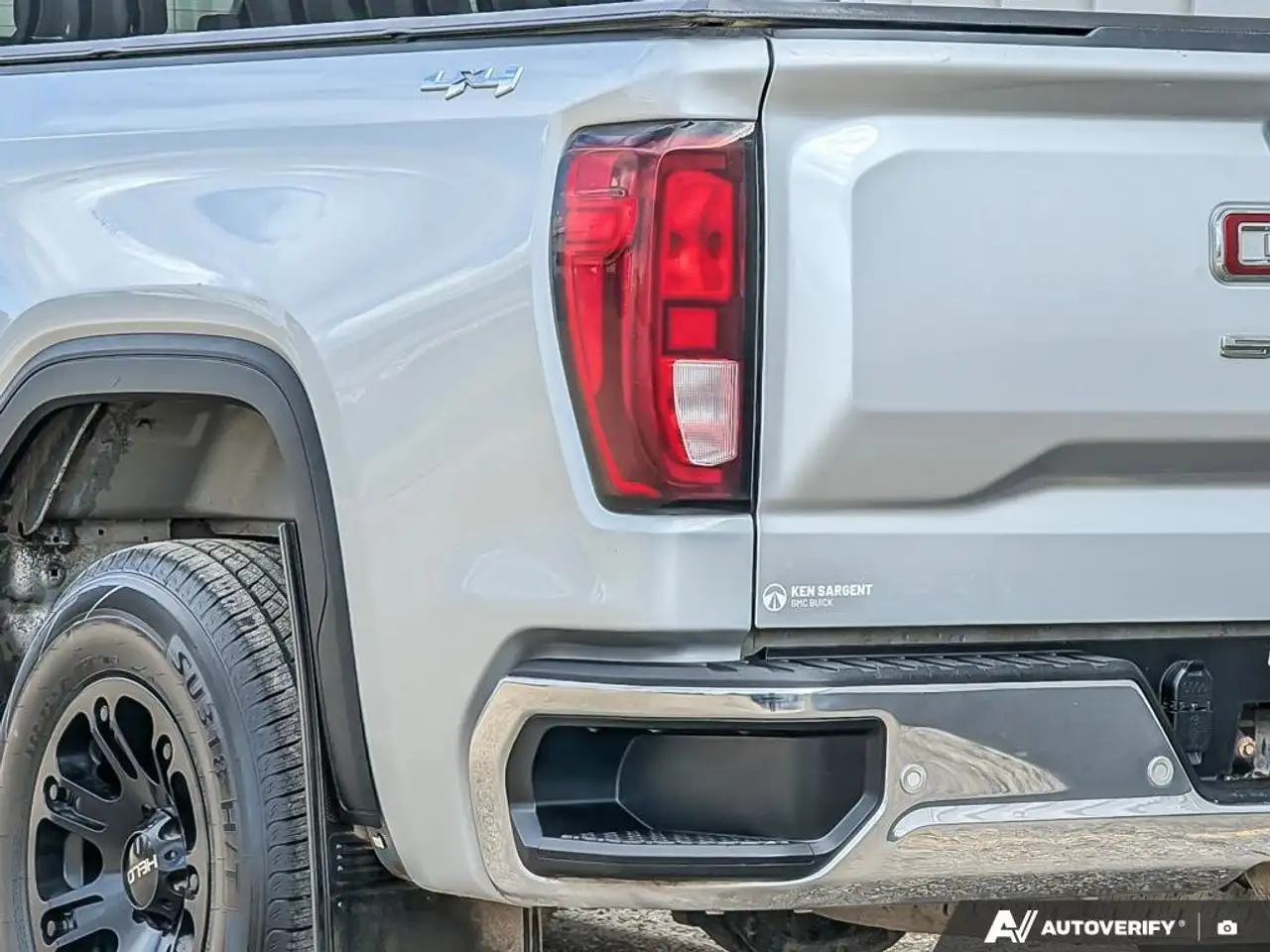 GMC Sierra 1500 снимка GMC Sierra 1500