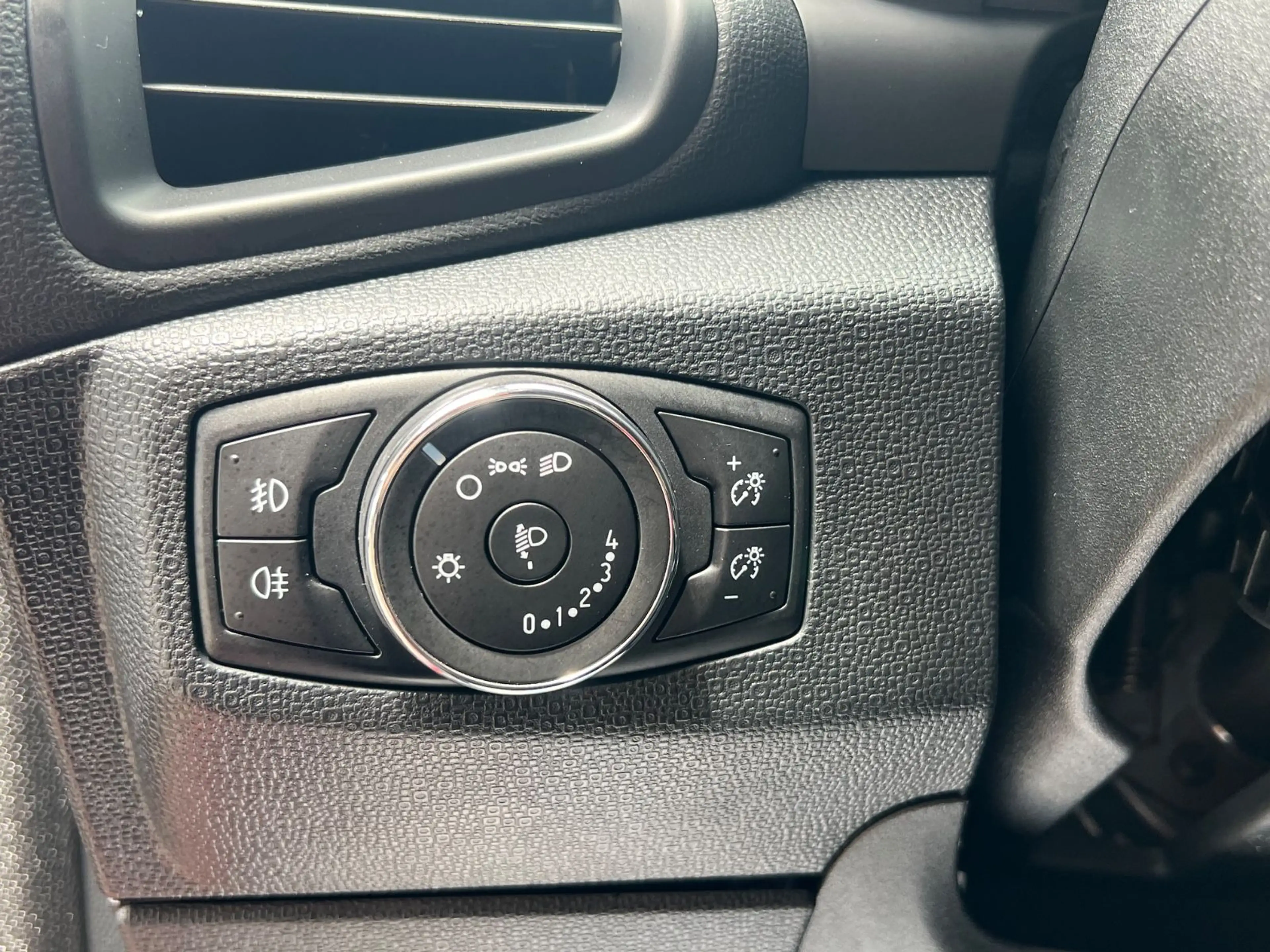 Ford EcoSport Cool & Connect*49TKM* — photo 15