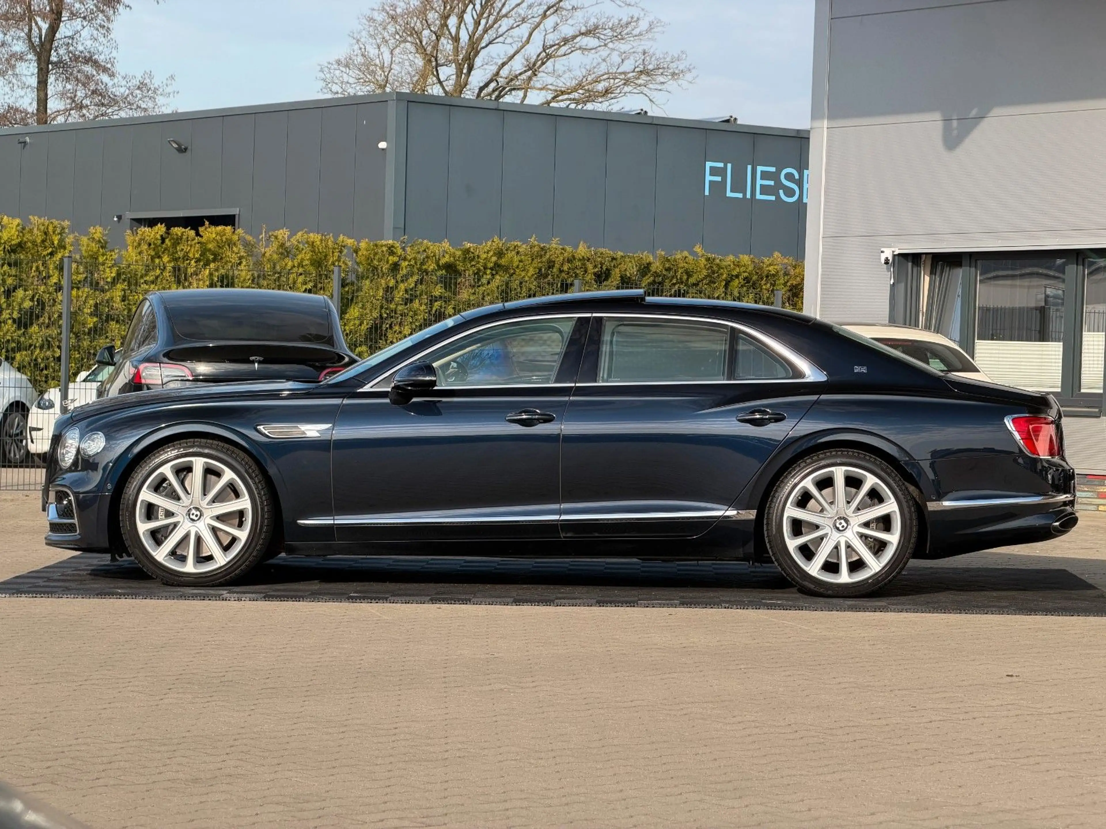 Bentley Flying Spur FLYING SPUR W12 | FIRST EDITION | MASSAGE | FULL — photo 3