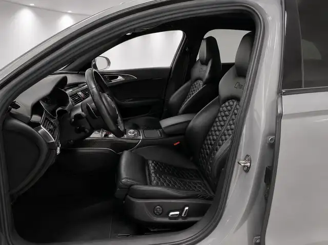 Audi RS6 view 4
