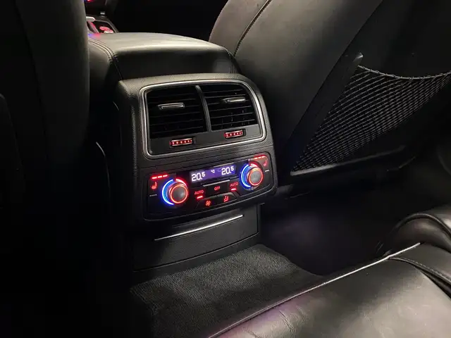 Audi RS6 view 12