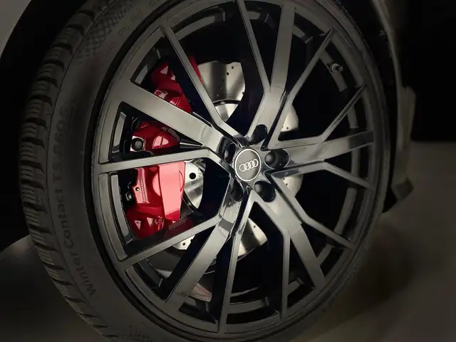 Audi RS6 view 16