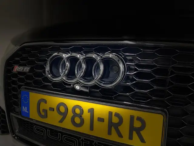 Audi RS6 view 14
