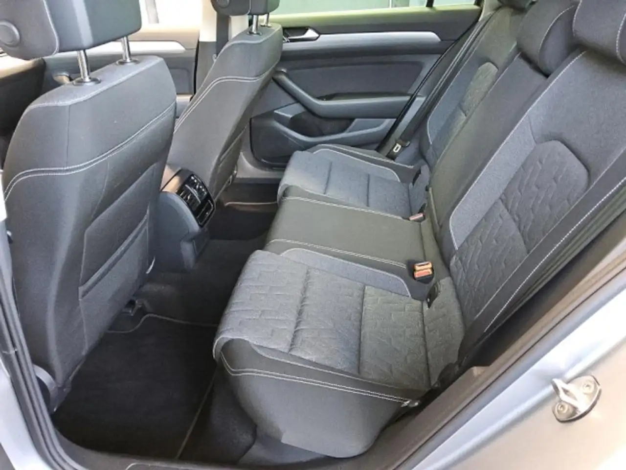 Volkswagen Passat 2.0 TDI DSG Business Klima Navi Rückfahrkamera, миниатюра 8