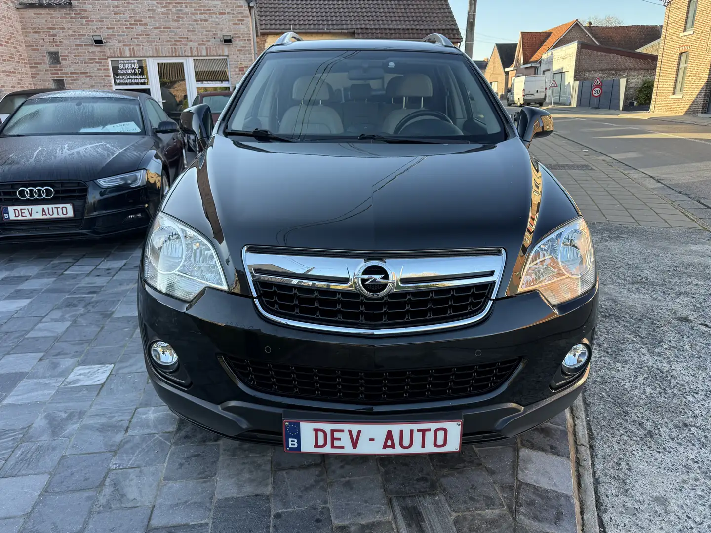 Opel Antara Antara 2.2 CDTI 4x2 COSMO*GARANTIE 12M*CUiR*CLiM* Zwart - 2