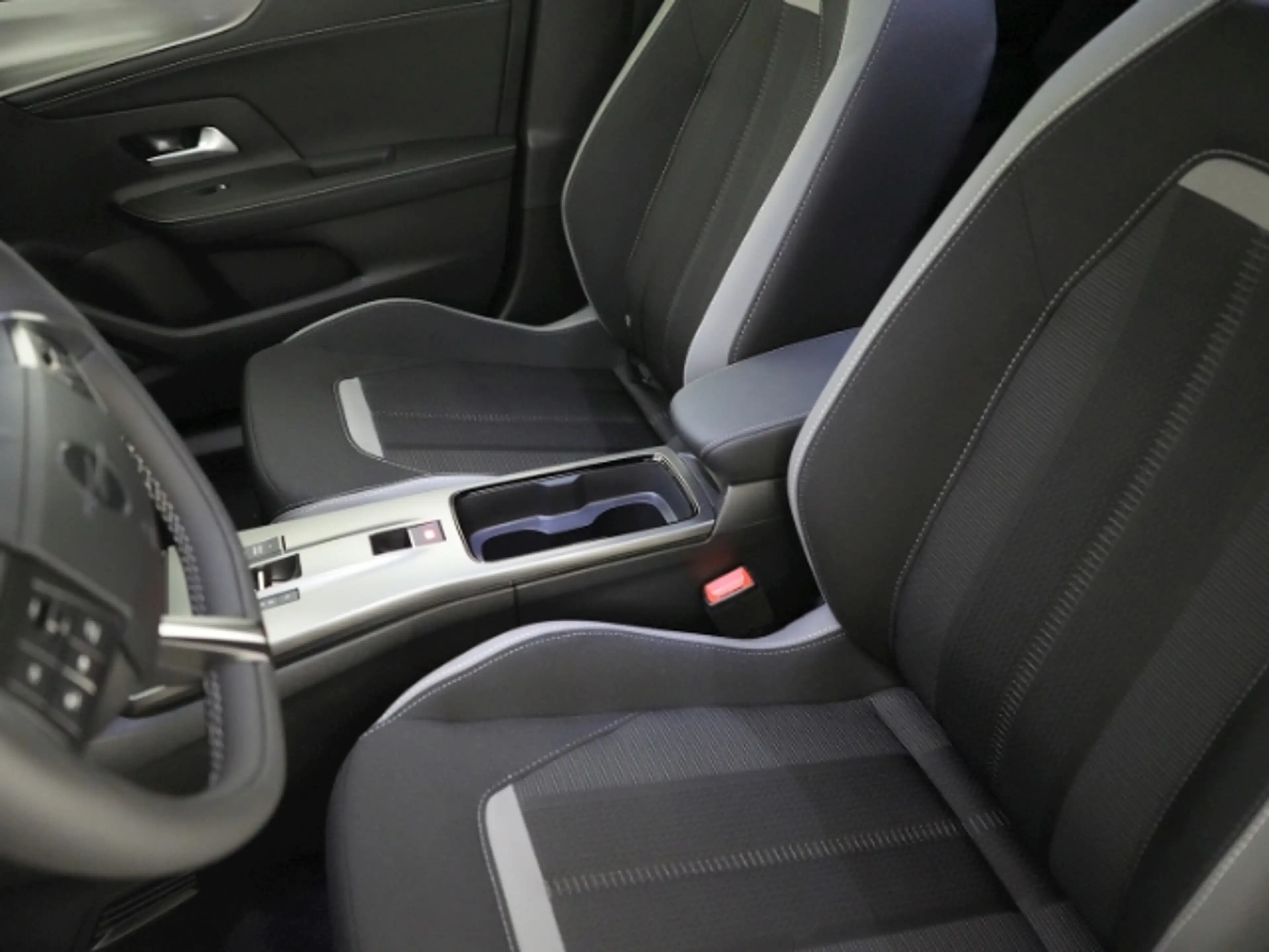Opel Mokka-E B FACELIFT GS 54kWh+RÜCKFAHRKAMERA+SITZ-/LENKRADHE — photo 11