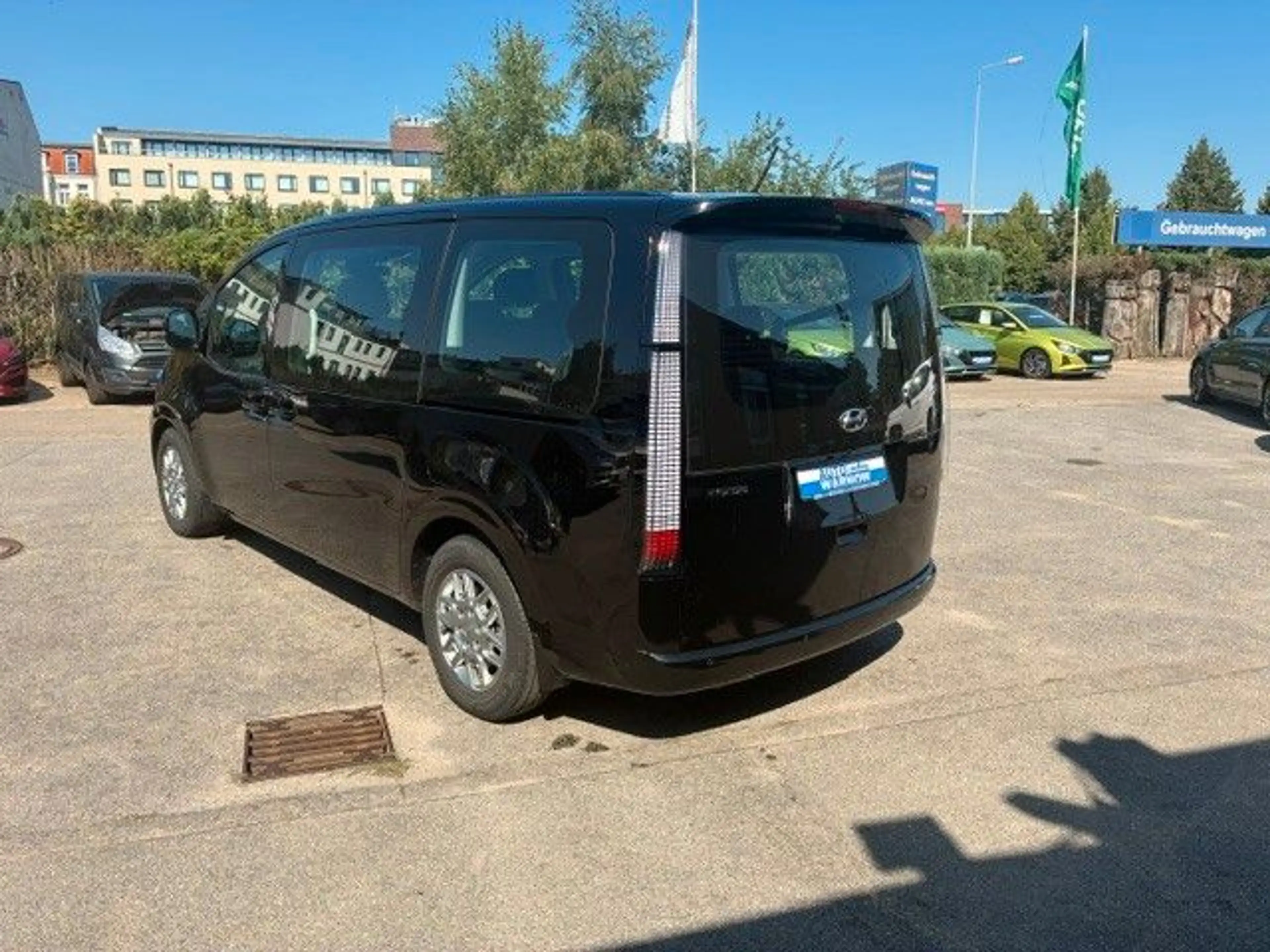Hyundai STARIA 2.2 CRDi Trend 9-Sitzer Automatik 2WD — photo 3
