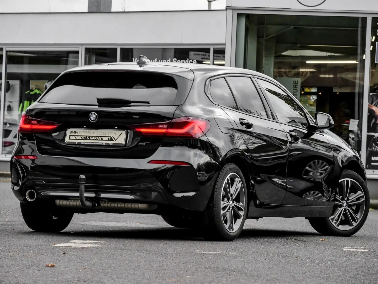 BMW 118 i SPORT LINE+AHK+LED+SHZ+LC PROF Schwarz - 2