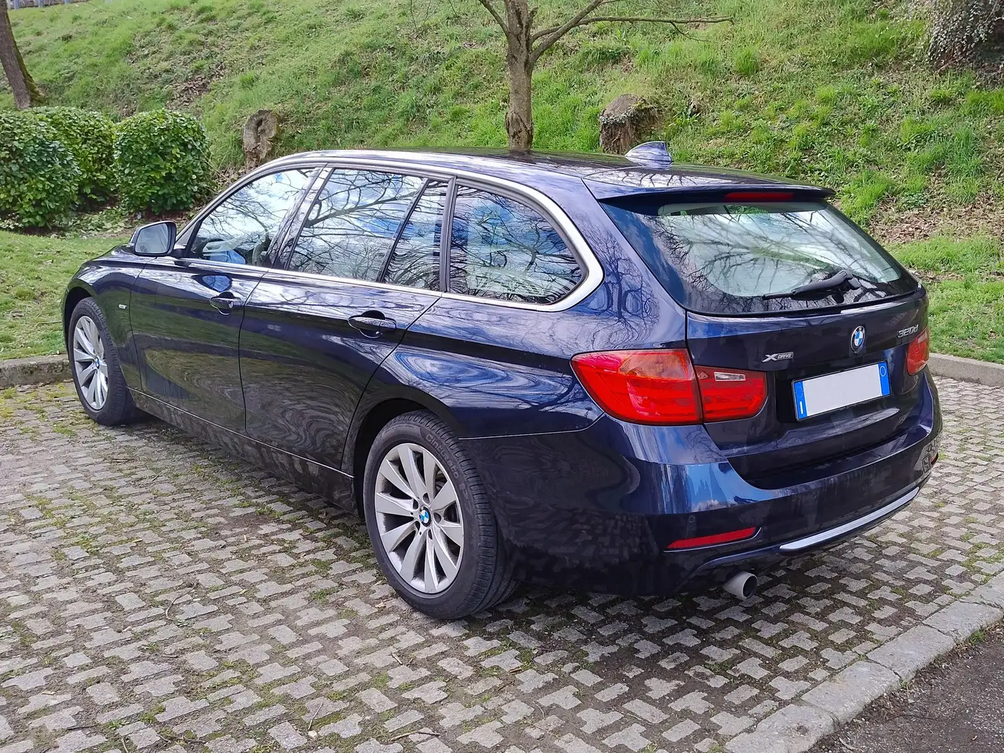 BMW 320 320d xDrive Touring Modern Blu/Azzurro - 1