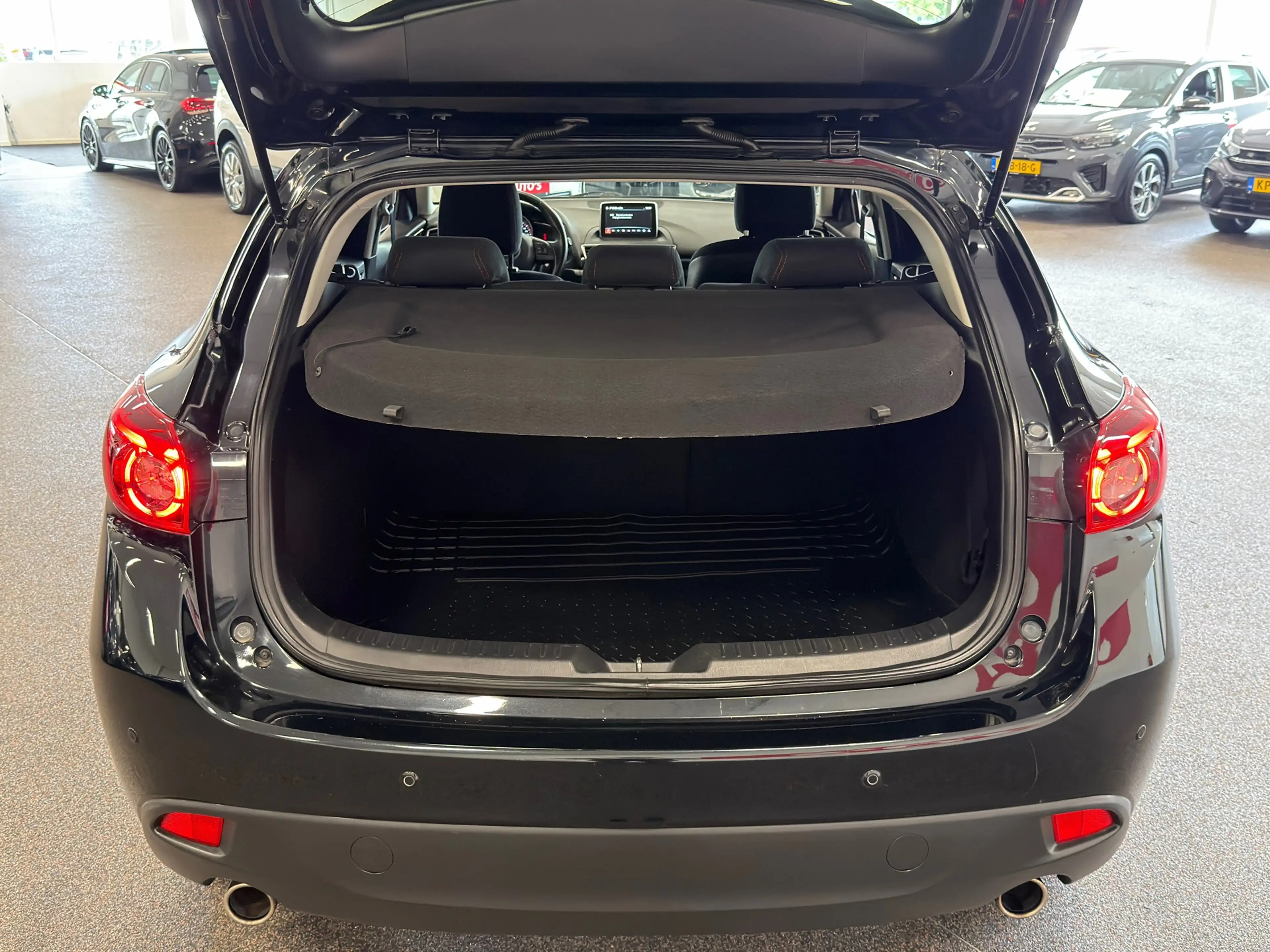 Mazda 3 2.0 SkyActiv-G| NAVIGATIE/CAMERA| CRUISE | ECC AIR — photo 12