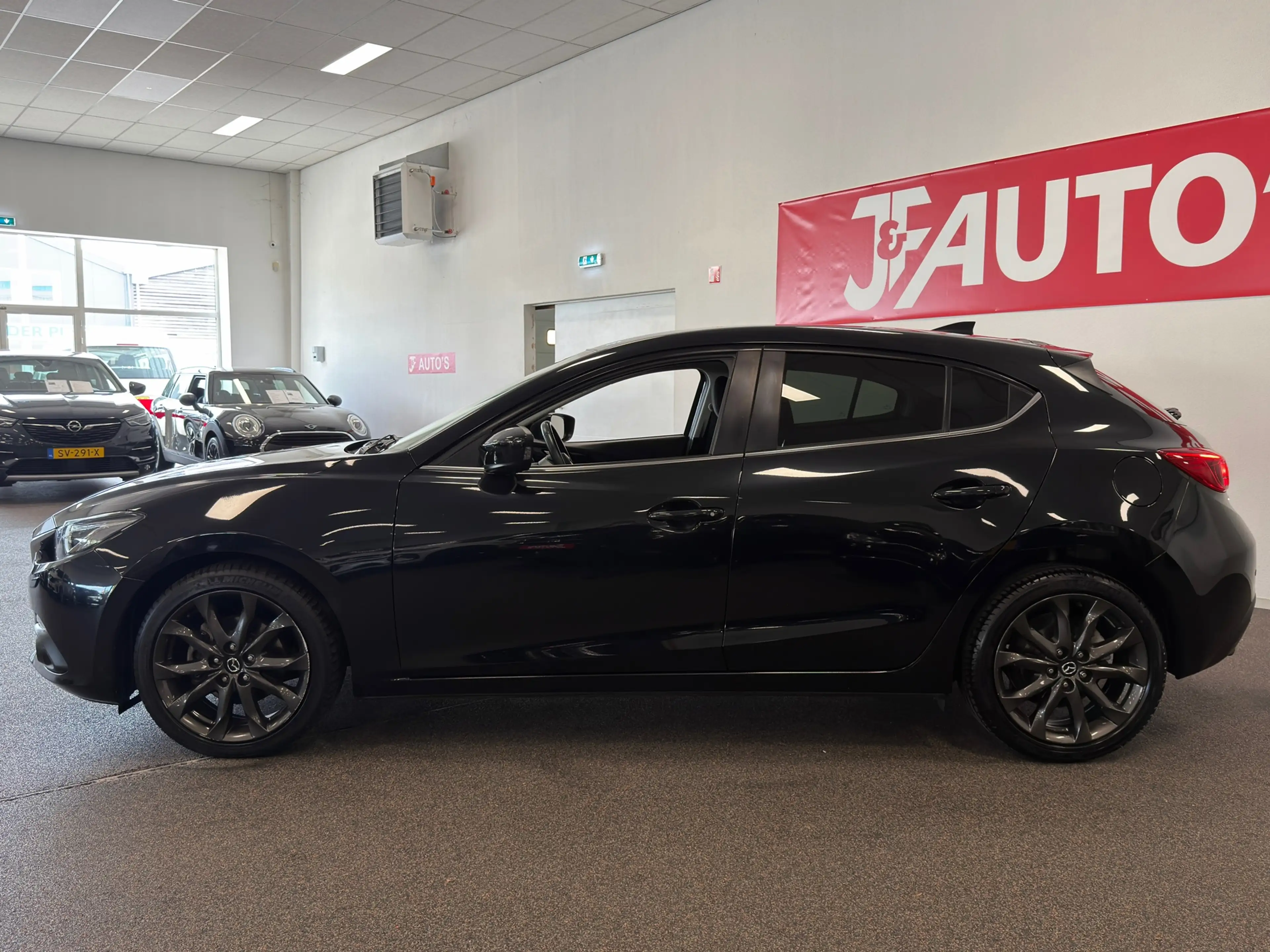 Mazda 3 2.0 SkyActiv-G| NAVIGATIE/CAMERA| CRUISE | ECC AIR — photo 2