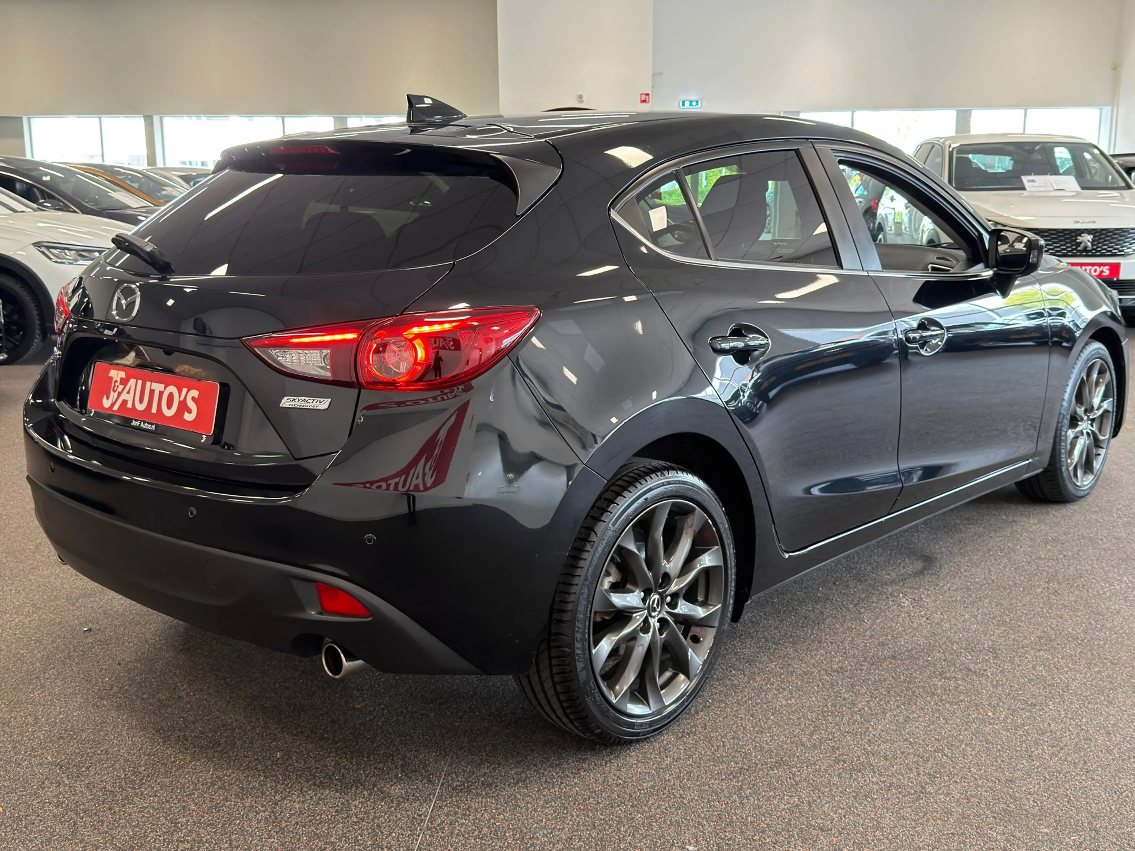 Mazda 3 2.0 SkyActiv-G| NAVIGATIE/CAMERA| CRUISE | ECC AIR — photo 5
