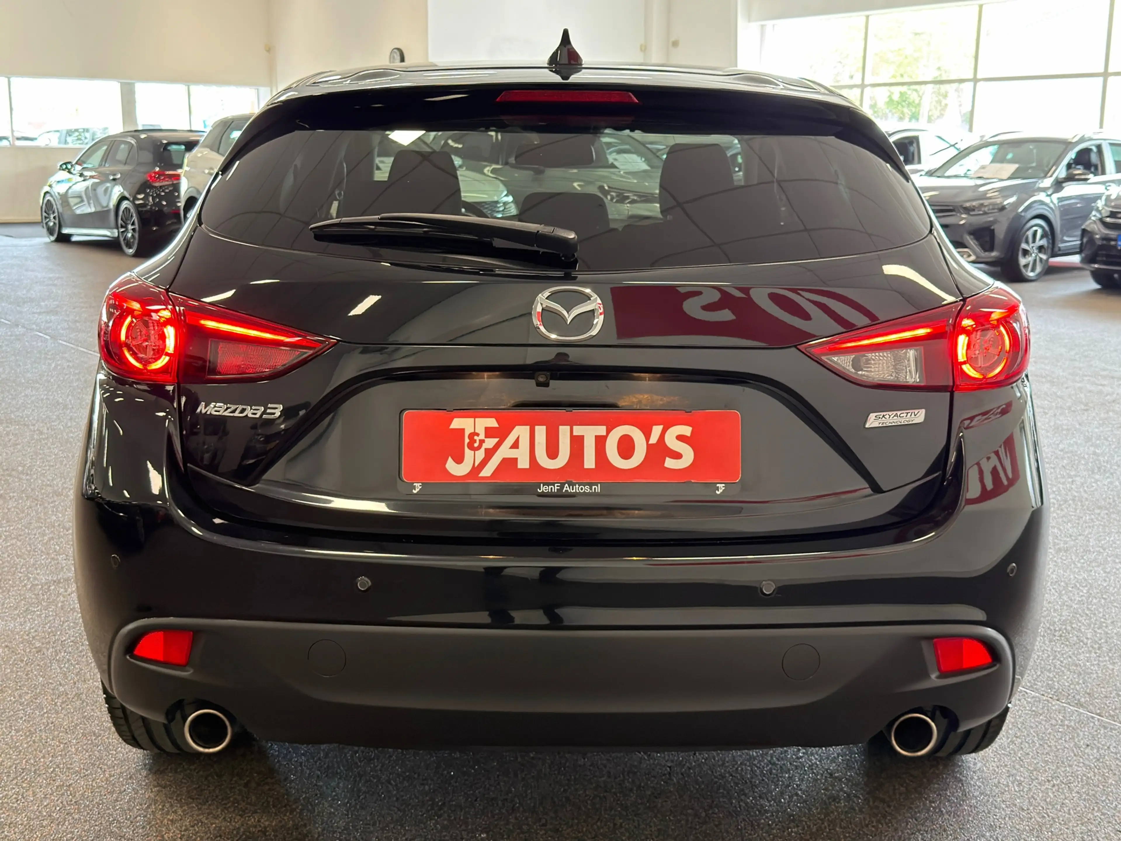 Mazda 3 2.0 SkyActiv-G| NAVIGATIE/CAMERA| CRUISE | ECC AIR — photo 4