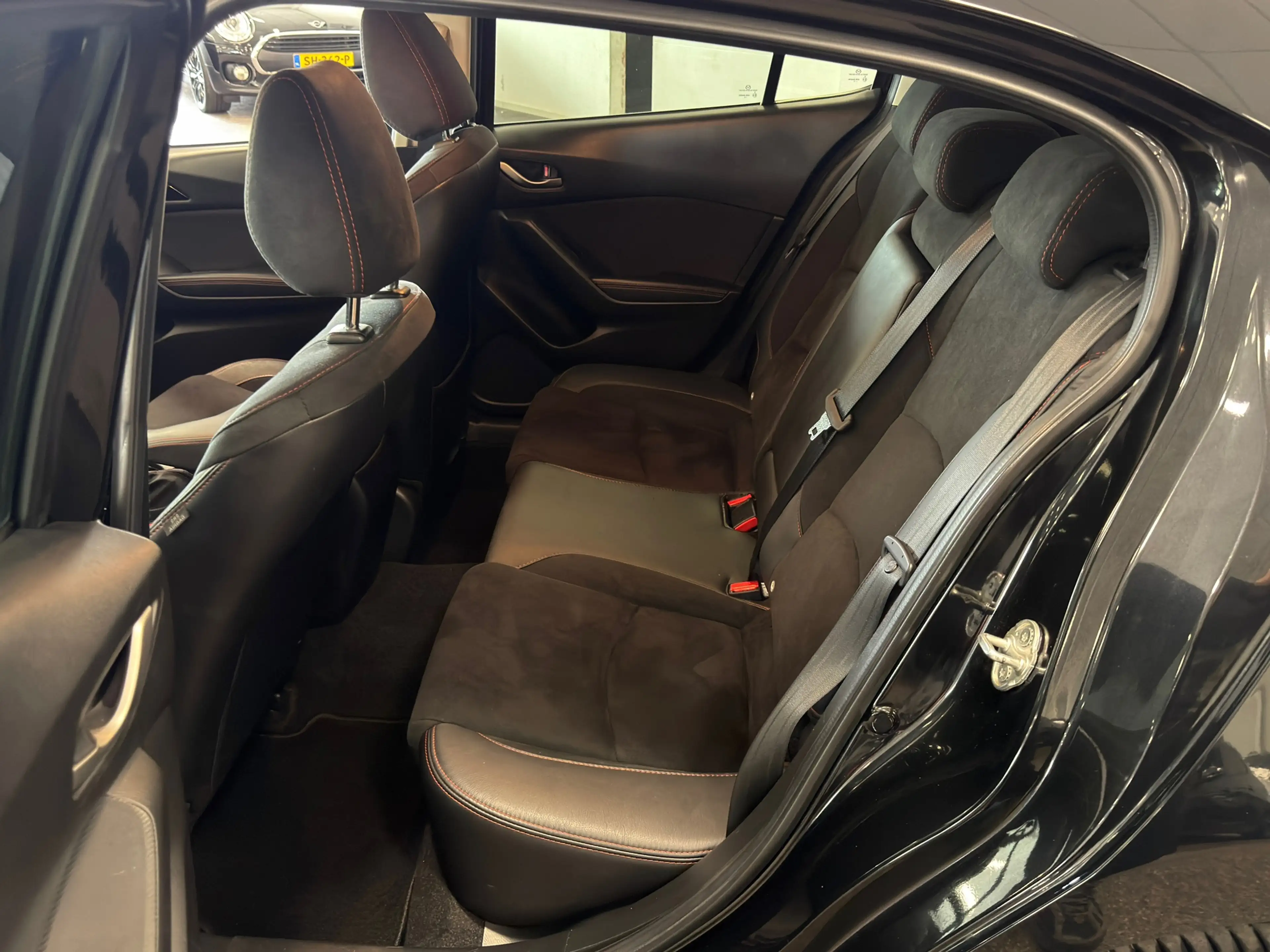 Mazda 3 2.0 SkyActiv-G| NAVIGATIE/CAMERA| CRUISE | ECC AIR — photo 11