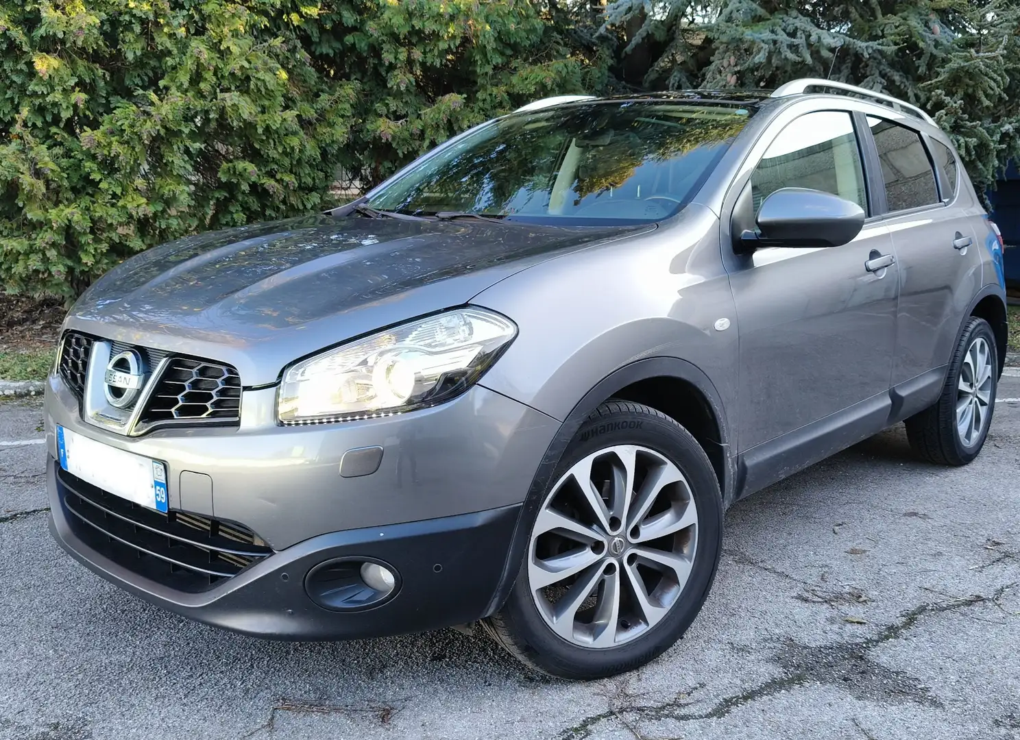 Nissan Qashqai 2.0 dCi 150 /Bose / toit panoramique/ xénon/ - 2