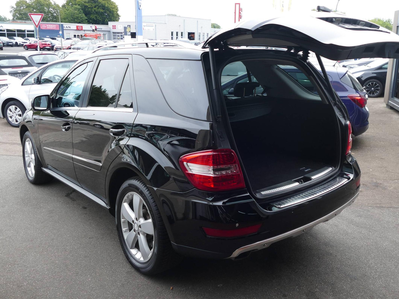 Mercedes-Benz ML 350 CDI Alcantara Schiebedach Navi 4 Matic HU/AU 0823 — photo 12