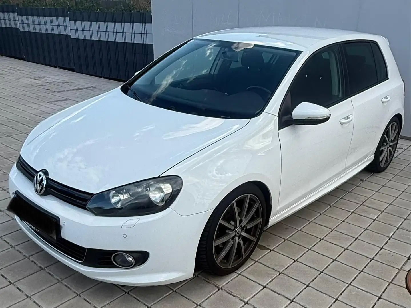 Volkswagen Golf Golf Comfortline 1,6 TDI DPF Comfortline Weiß - 1