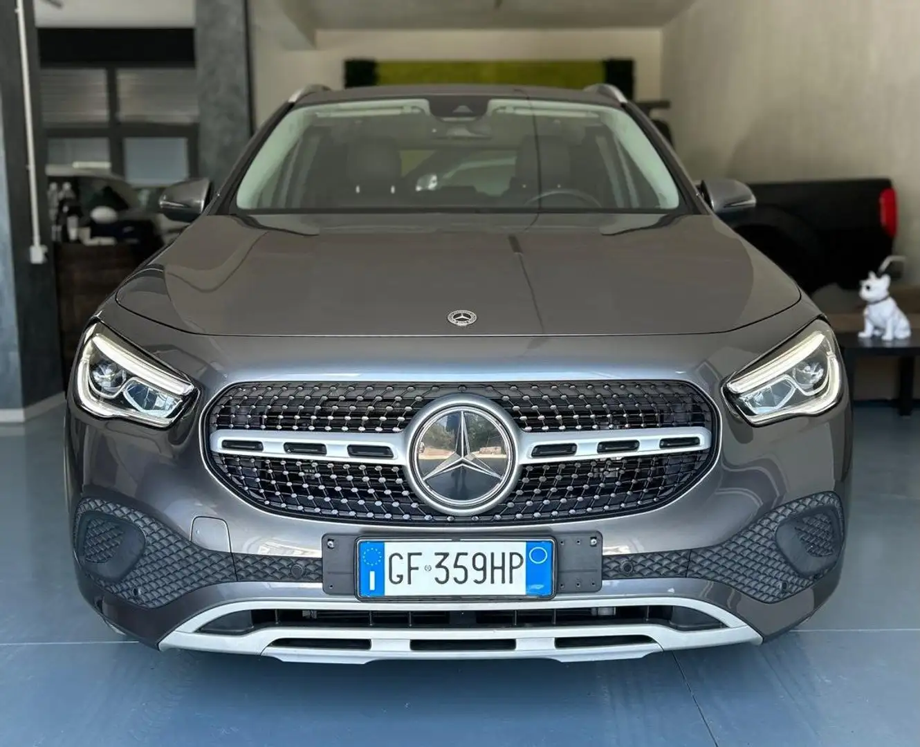 Mercedes-Benz GLA 200 d Business Extra auto Grijs - 2