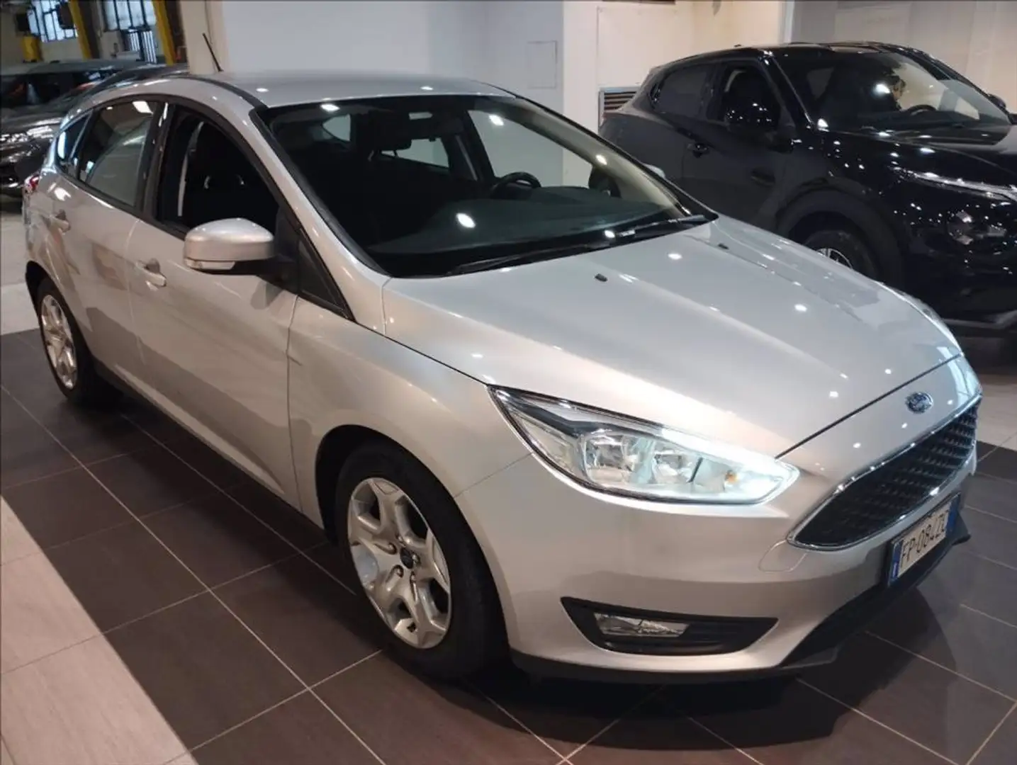 Ford Focus 5p 1.0 ecoboost Business s&s 100cv Grigio - 1