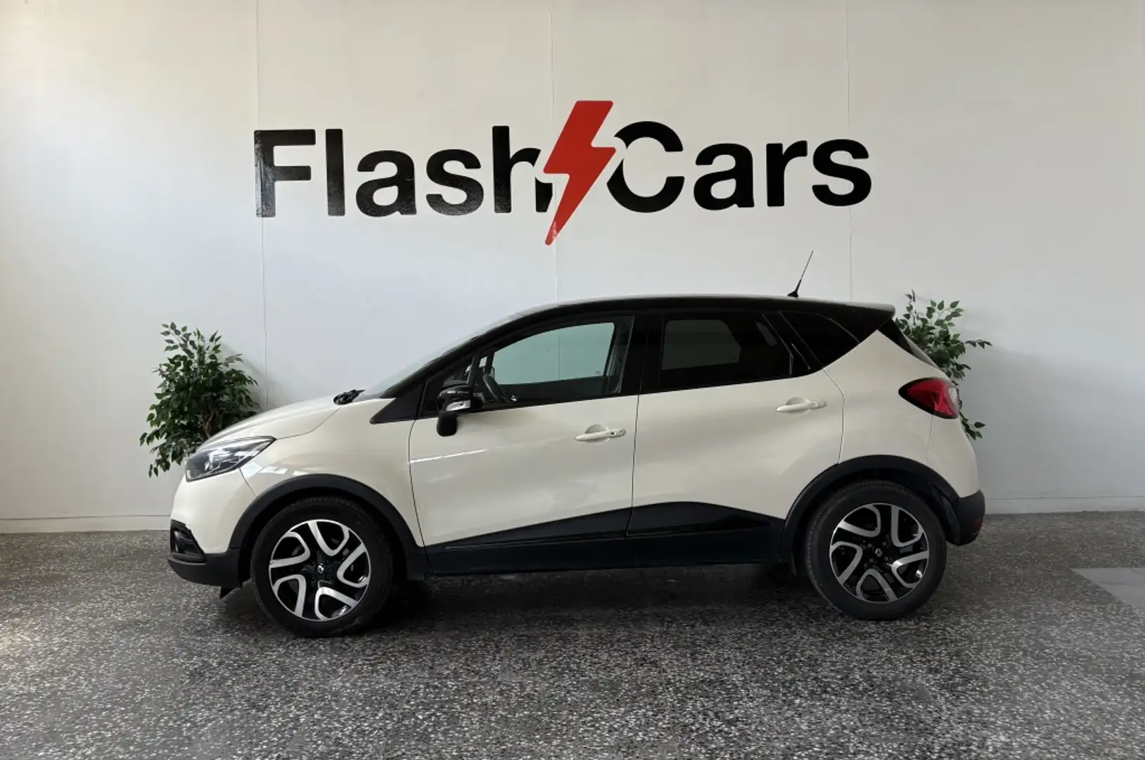 Renault Captur 1.5dCi eco2 Energy Intens 90 Biały - 2
