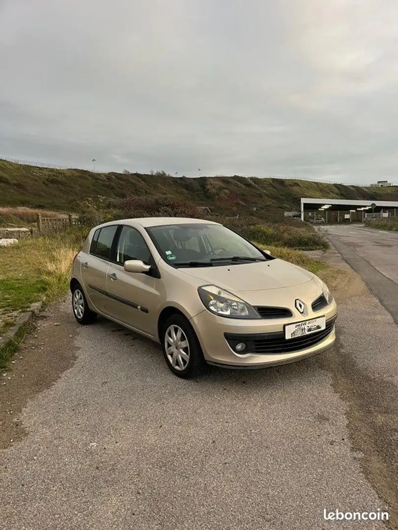 Renault Clio 3 1.6 sièges chauffants - 1