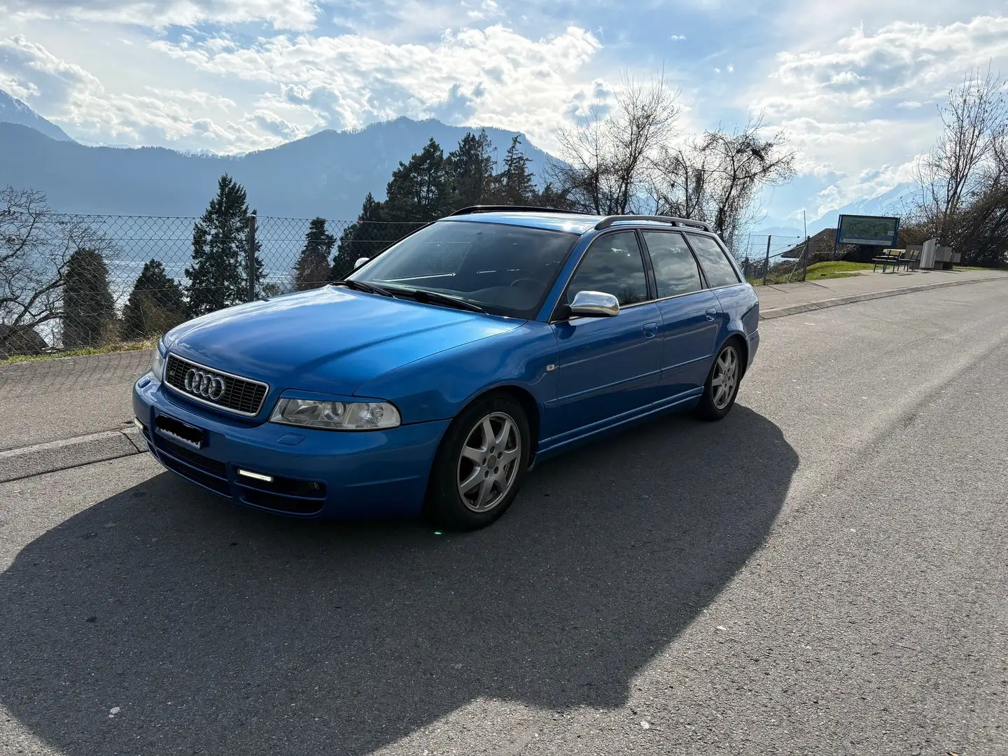 Audi S4 S4 Avant 2.7 quattro Blau - 1