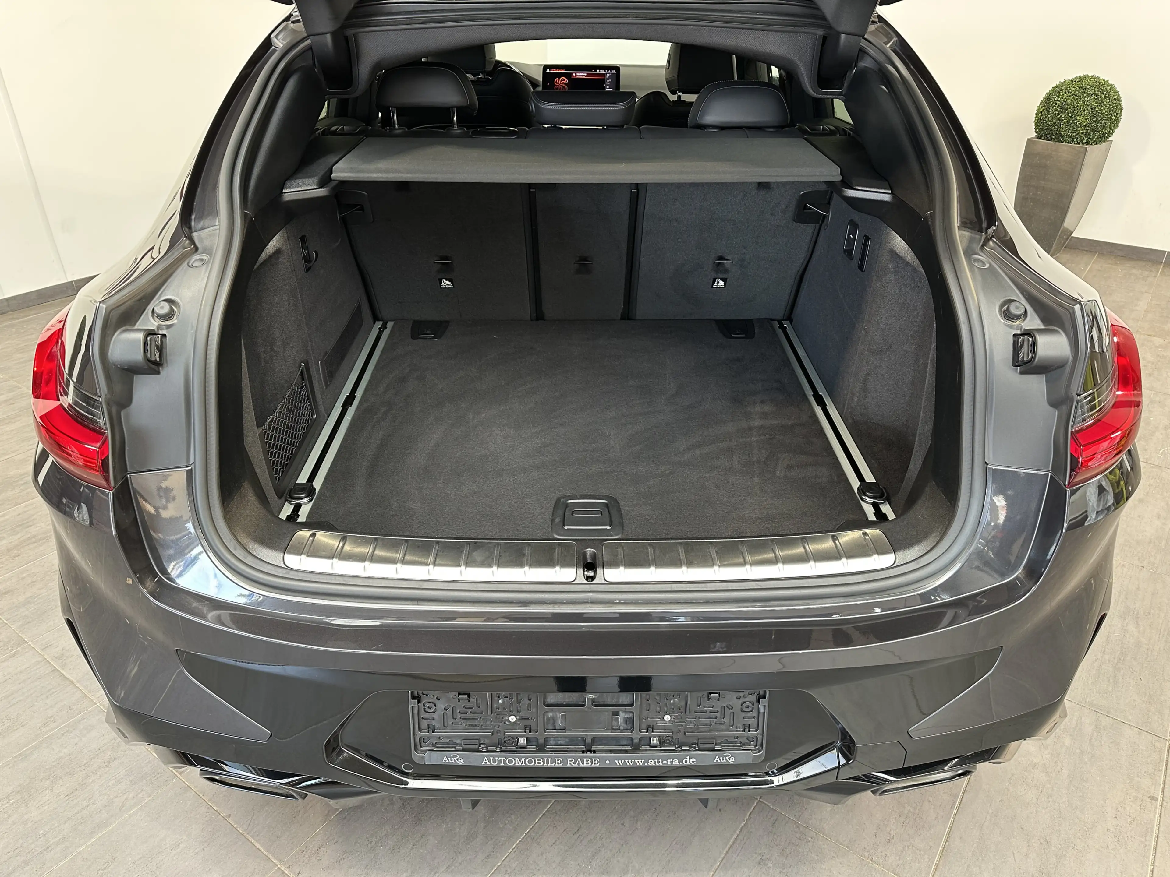 BMW X4 xDrive20d M-Sport NAV+LED+AHK+20ZOLL+ACC+HIFI+VC — photo 6