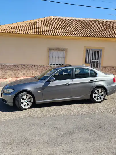 BMW Serie 3 325 i 2009