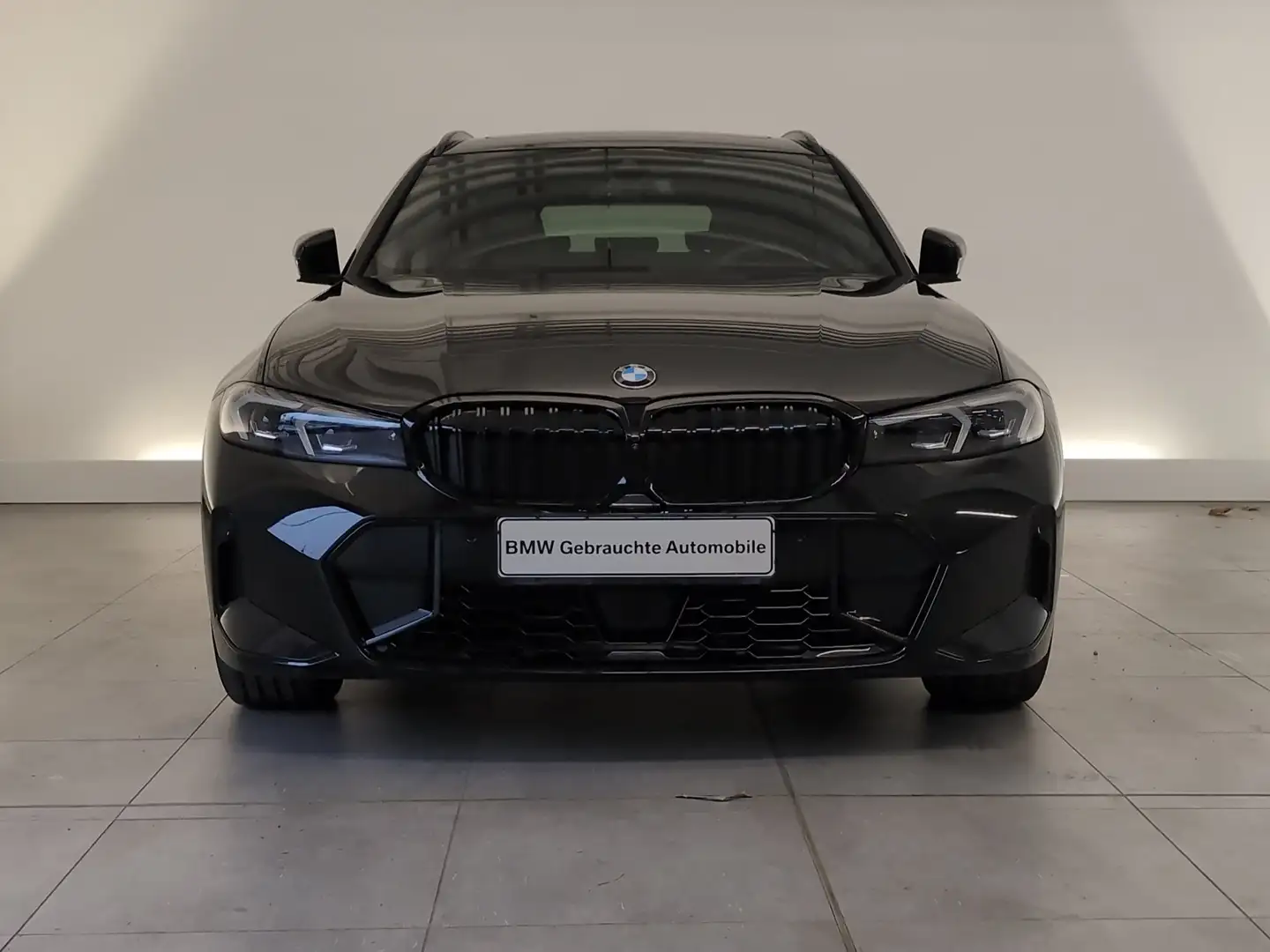 BMW 320 d xDrive Tour M Sport Navi/LED/HiFi/Pano/AHK ACC/S Schwarz - 2