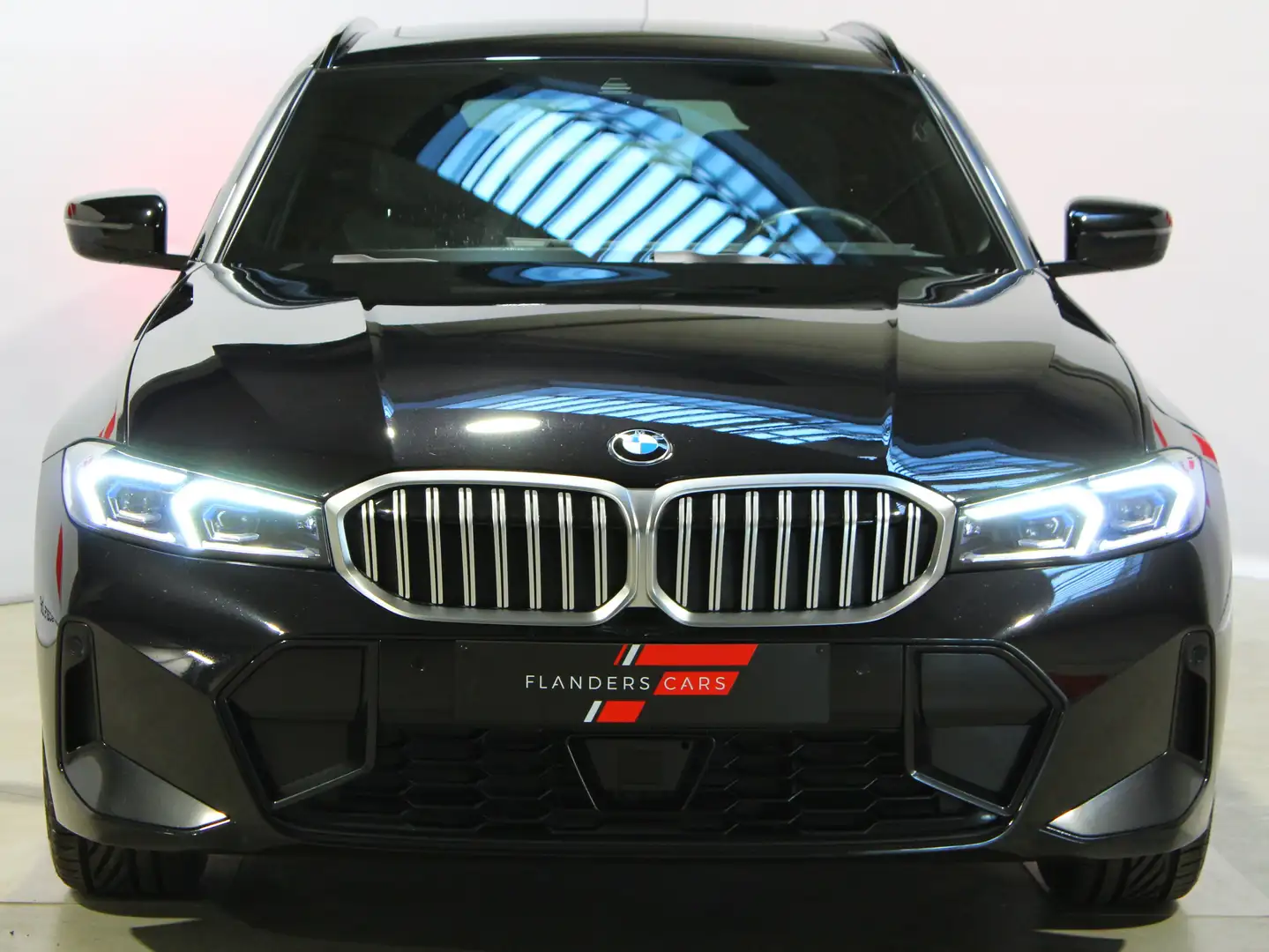 BMW 318 iA Touring * M-Pack * Pano * HUD * ACC * Fekete - 2