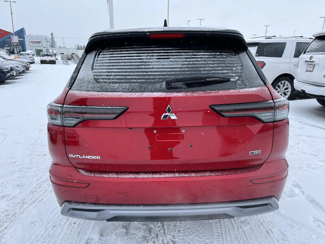 Mitsubishi Outlander снимка Mitsubishi Outlander