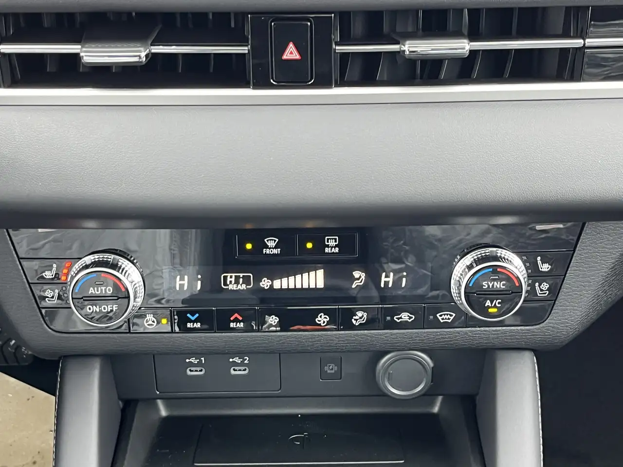 Mitsubishi Outlander снимка Mitsubishi Outlander