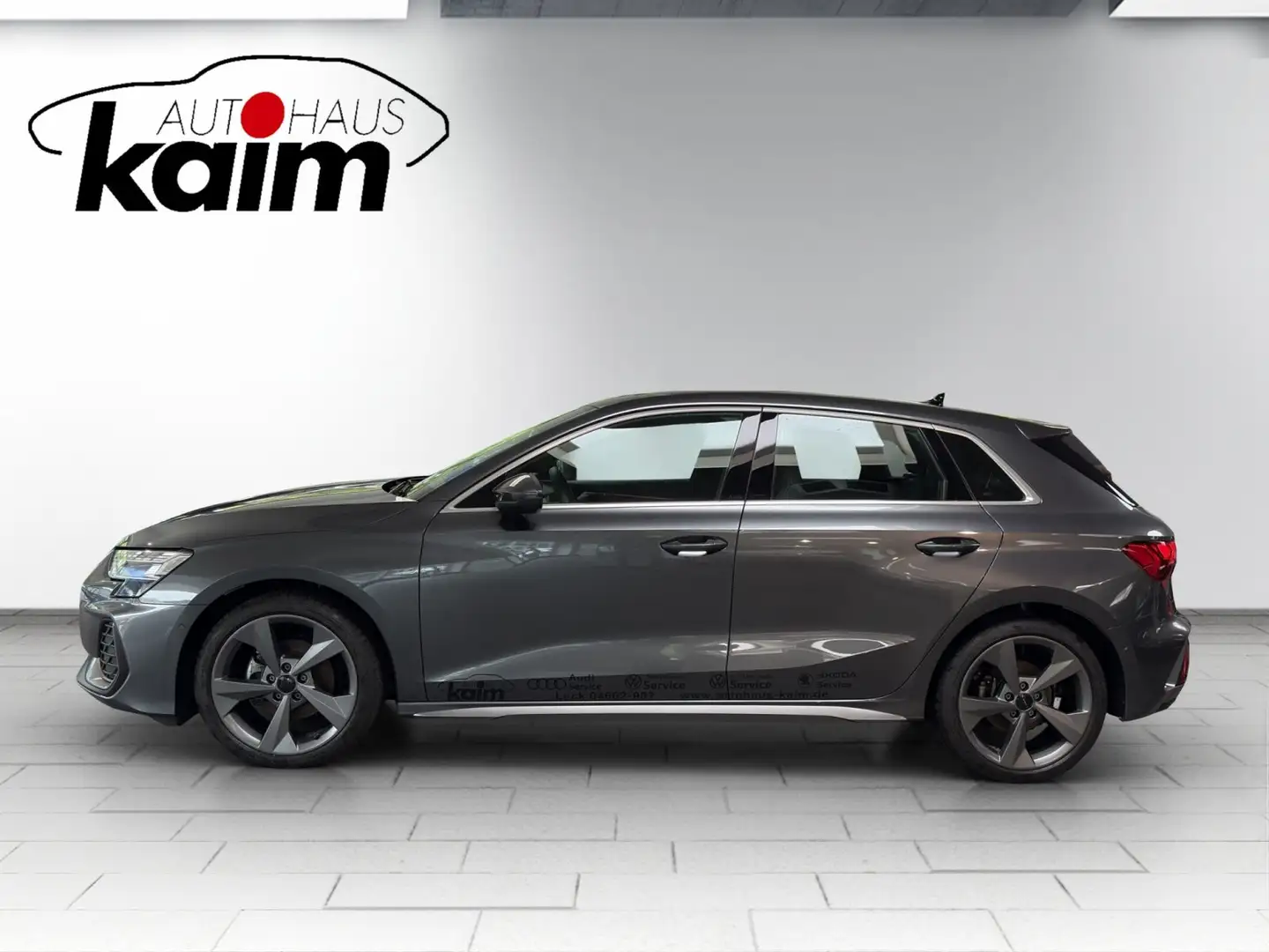 Audi A3 Sportback 35 2.0 TDI  S line Grau - 2