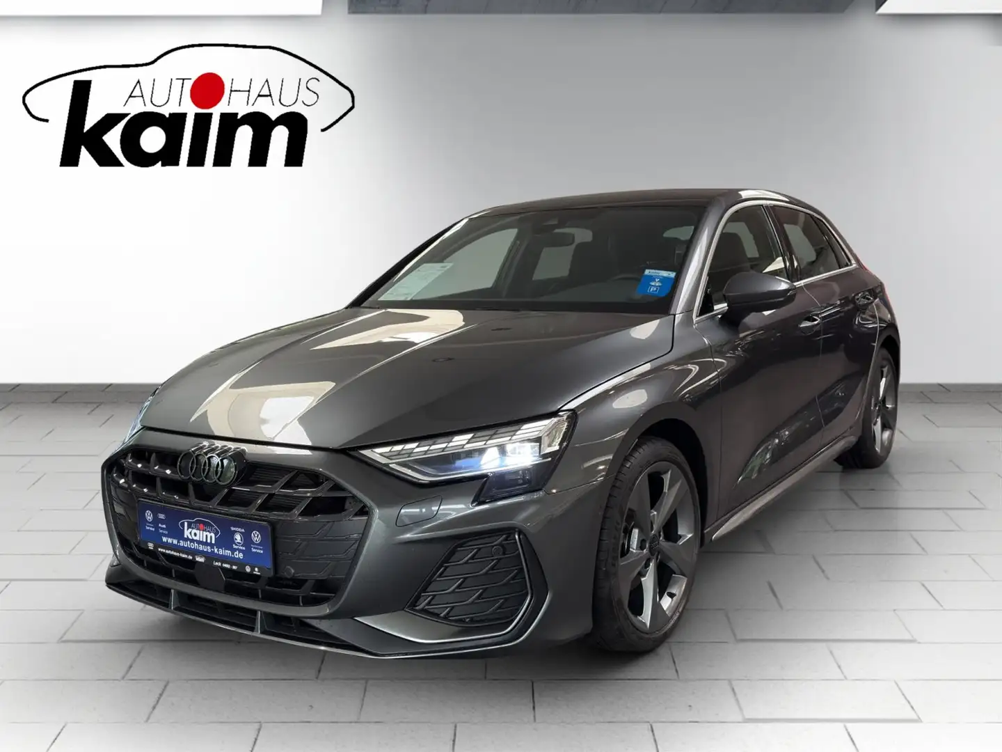Audi A3 Sportback 35 2.0 TDI  S line Grau - 1