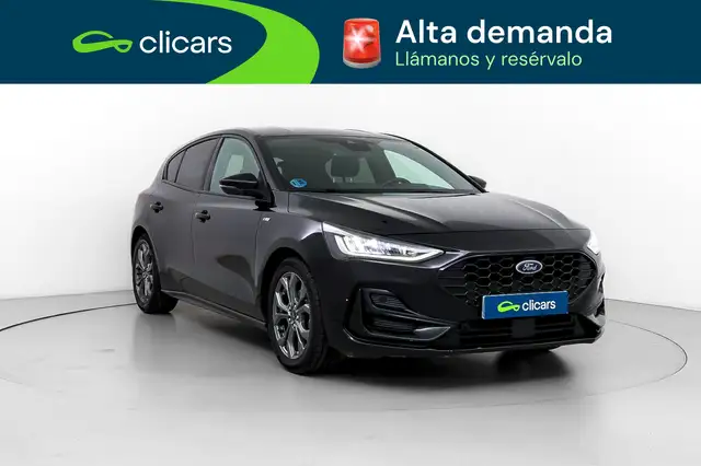 Ford Focus view 3