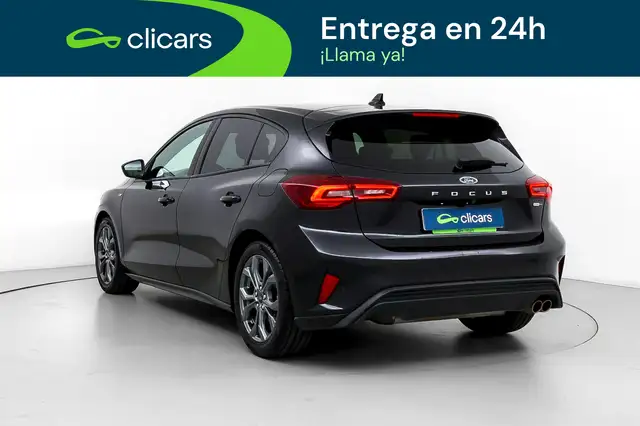 Ford Focus view 9