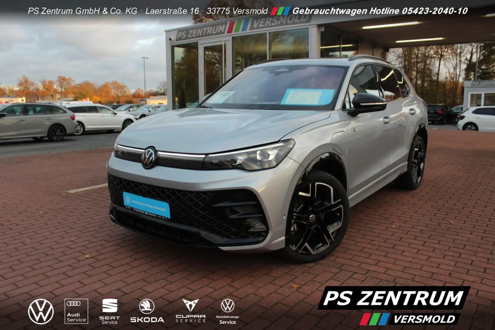 Volkswagen Tiguan 1.5 TSI DSG eHybrid R-Line AHK PANO MATRIX Silber - 2